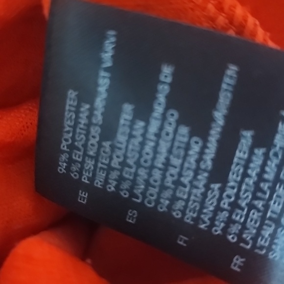 H & M Sleeveless Red Dress. 10 - Picture 8 of 13